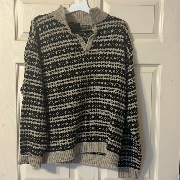 Woolrich Sweaters - Wool rich size large  women’s sweater 100% wool. 3 buttons at neckline